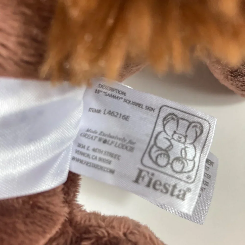 Great Wolf Lodge Sammy the Squirrel‎ Stuffed Animal 15 x 17 Missing Camera